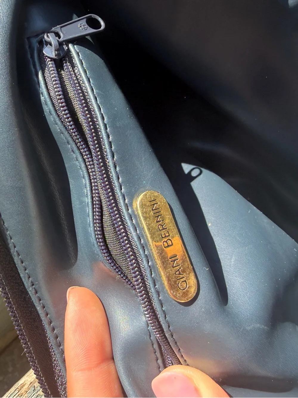 Classic Women's Navy Leather Satchel - Unbranded - Picture 6 of 6
